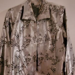 Liz Baker satin blouse silver/black size 10